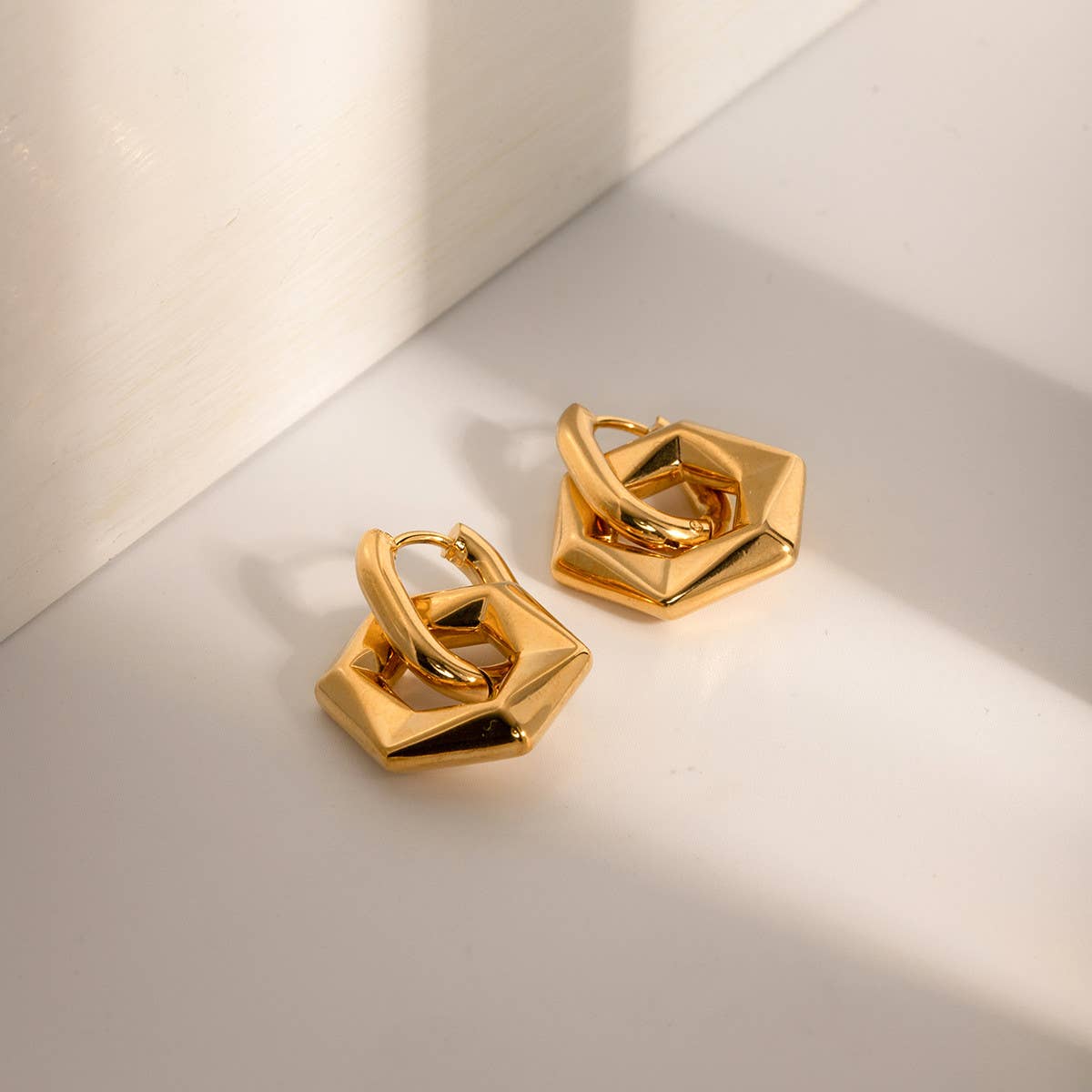 WOMEN FASHION SQUARE EARRINGS_CWAHA0892