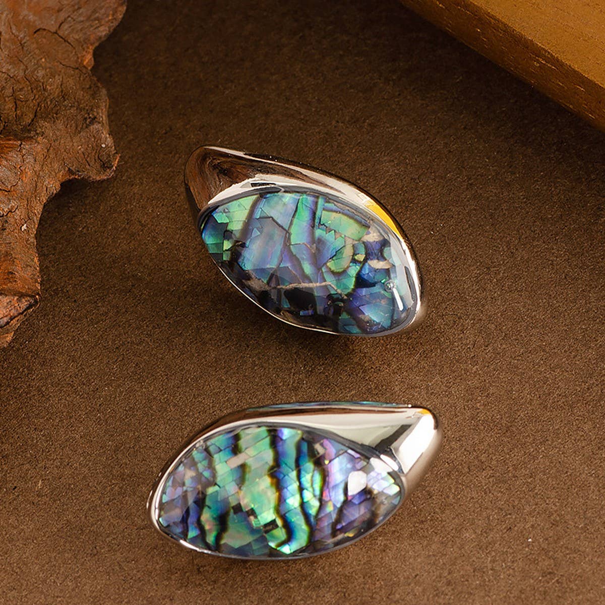 FASHIONABLE COLORFUL ABALONE EARRINGS WITH PEARLS