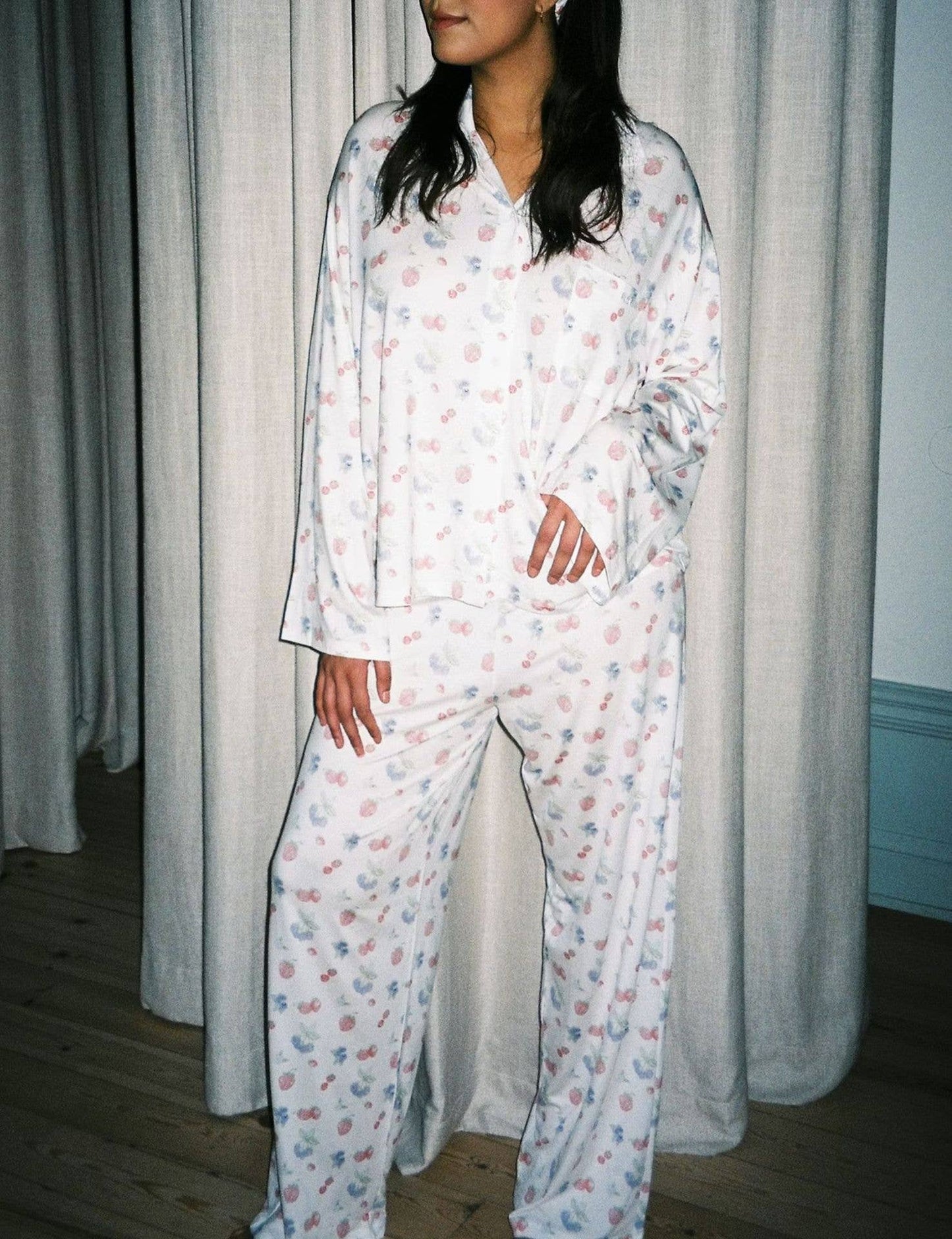 FLOWER AND FRUIT PRINT WIDE LEG PANT PAJAMA SET