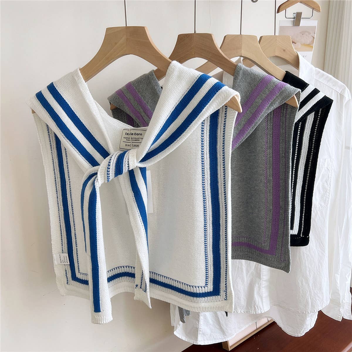 DOUBLE ROW STRIPED FRAME KNITTED SHAWL