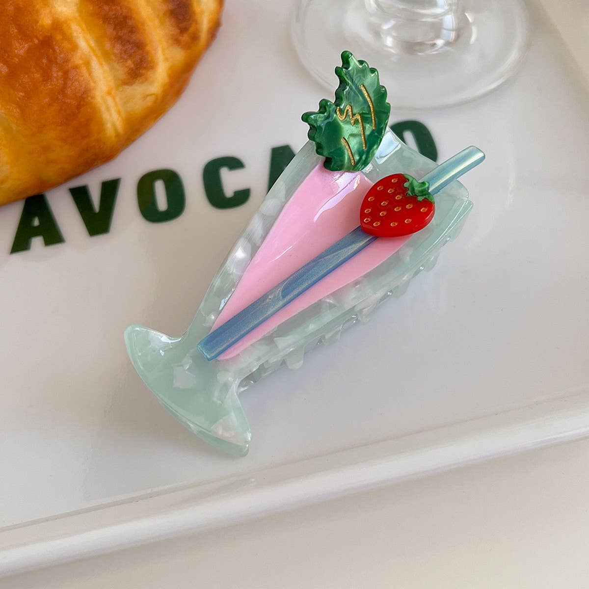 Strawberry Cocktail Acetate Claw Clip ??œFresh & Fun_CWAHA5837