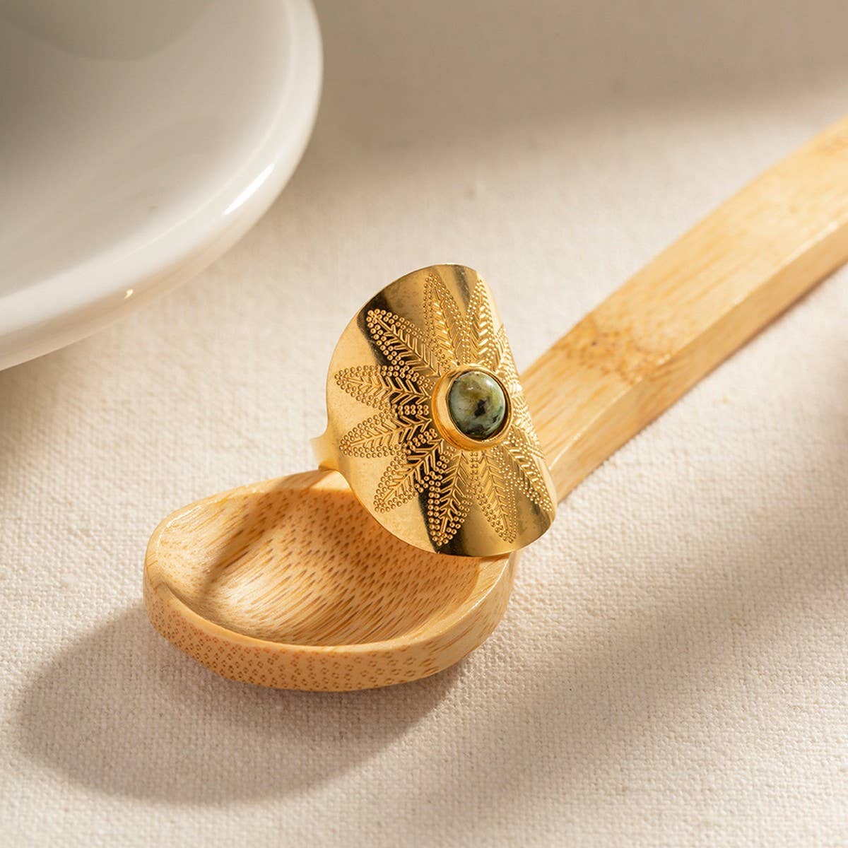 NEW EXAGGERATED WIDE FACE CARVED RING