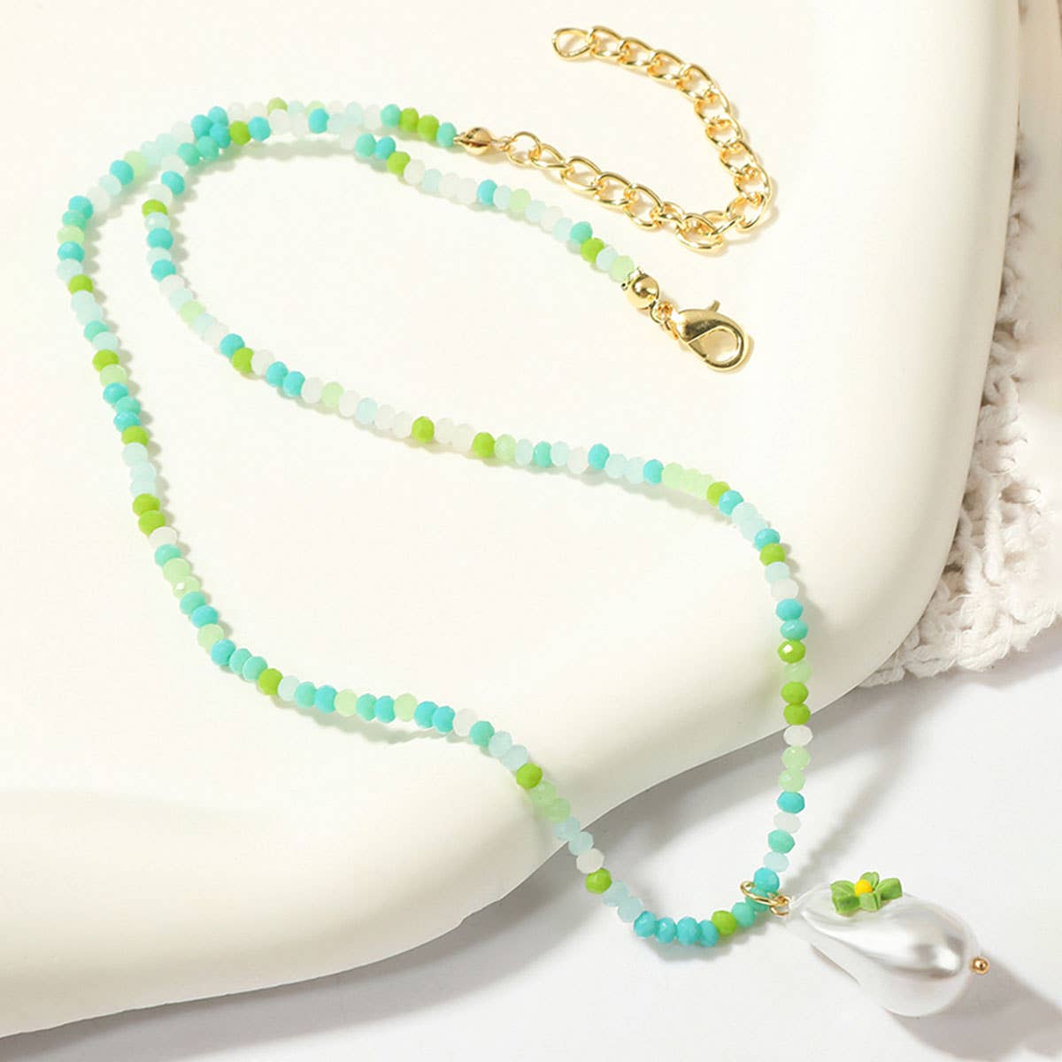 CRYSTAL PENDANT BEADED NECKLACE