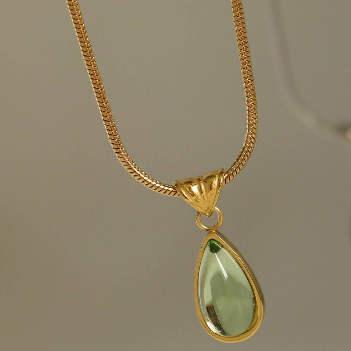 Fashionable water drop blue ocean necklace