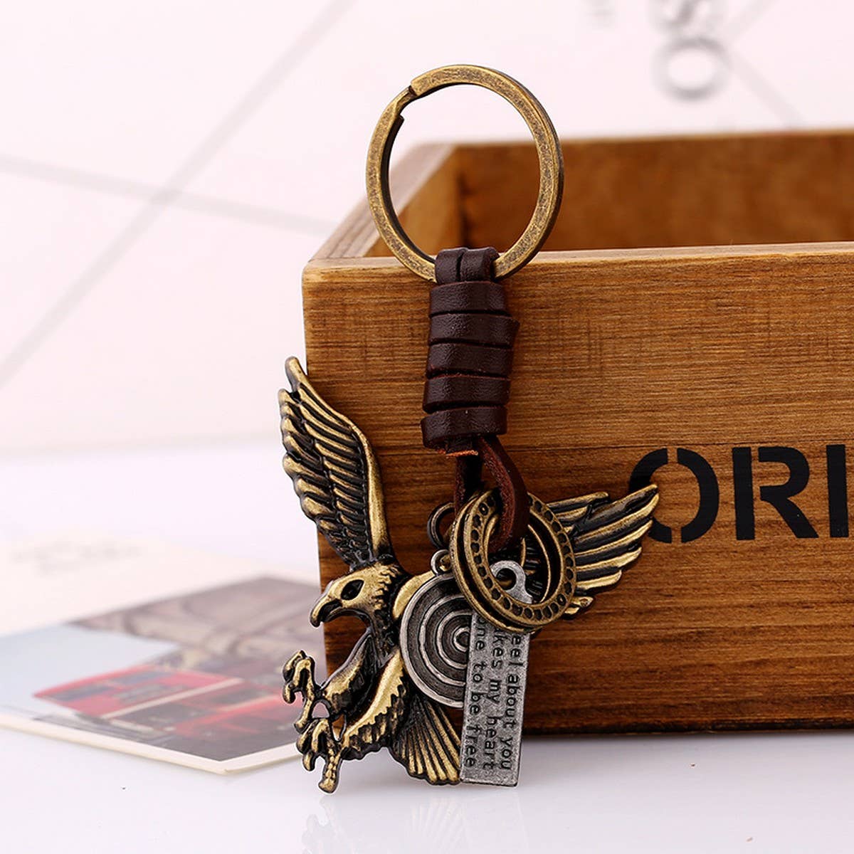PERSONALIZED TRENDY EAGLE PENDANT CAR KEYCHAIN_CWMM4721