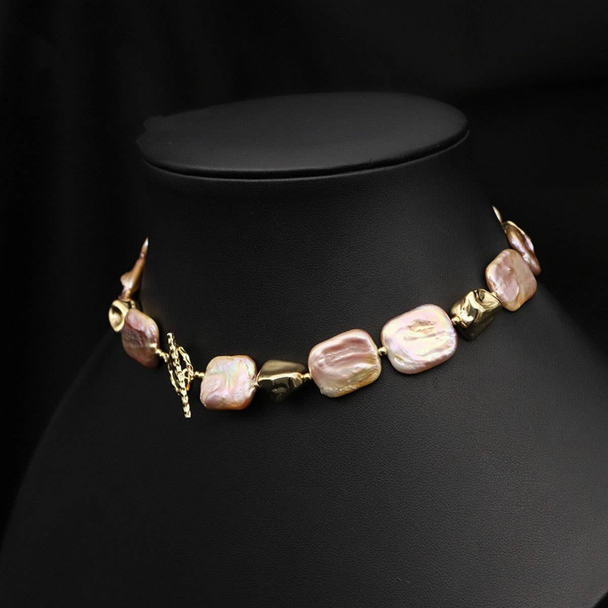 VERSATILE HIGH-END NATURAL PEARL NECKLACE