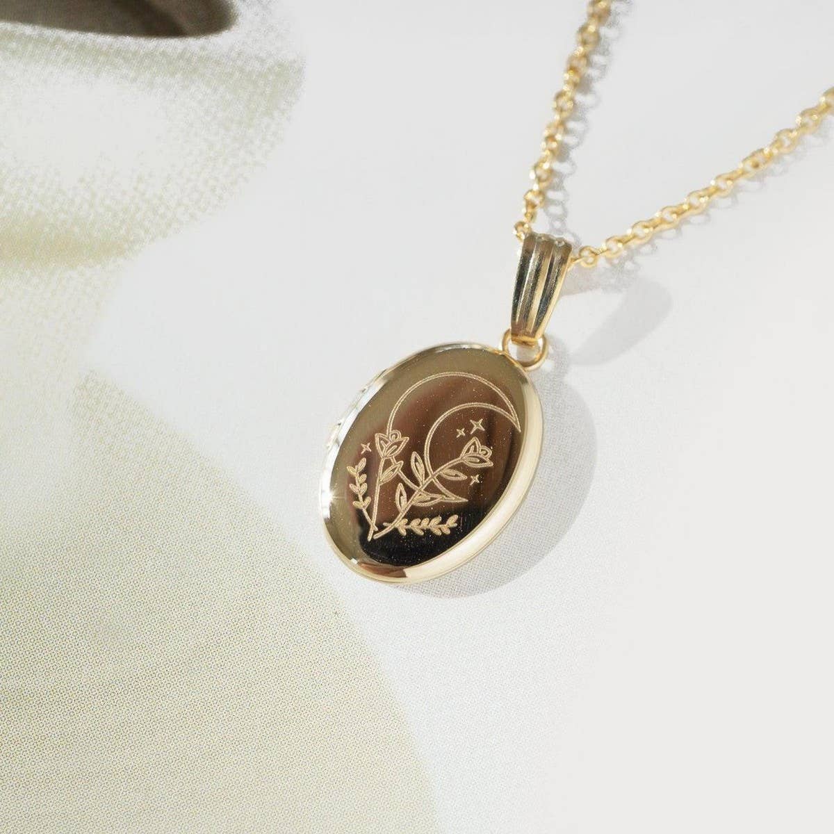 Devil's Eye Openable Photo Album Necklace