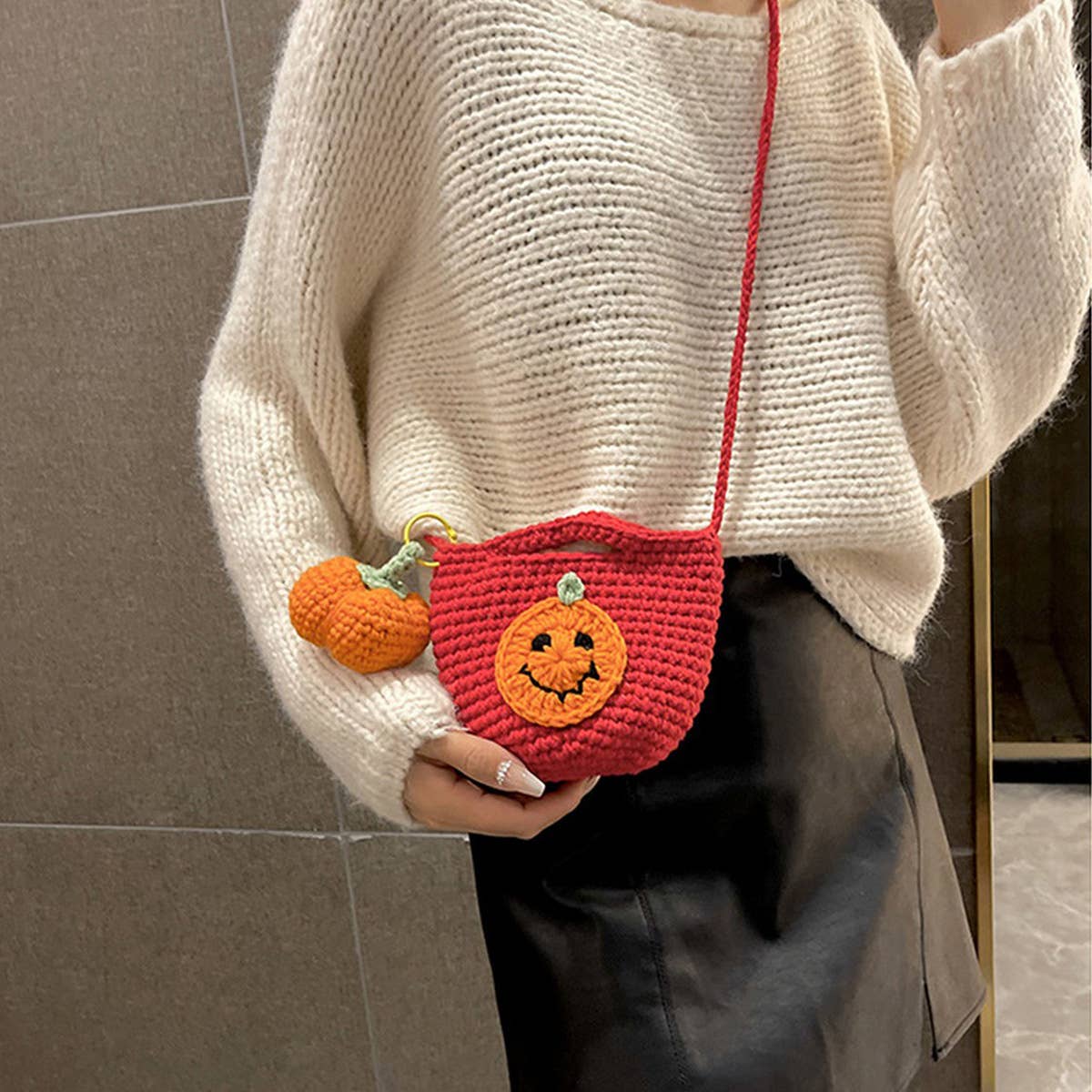 CROCHET CUTE MINI BUCKET BAG_CWAB2416