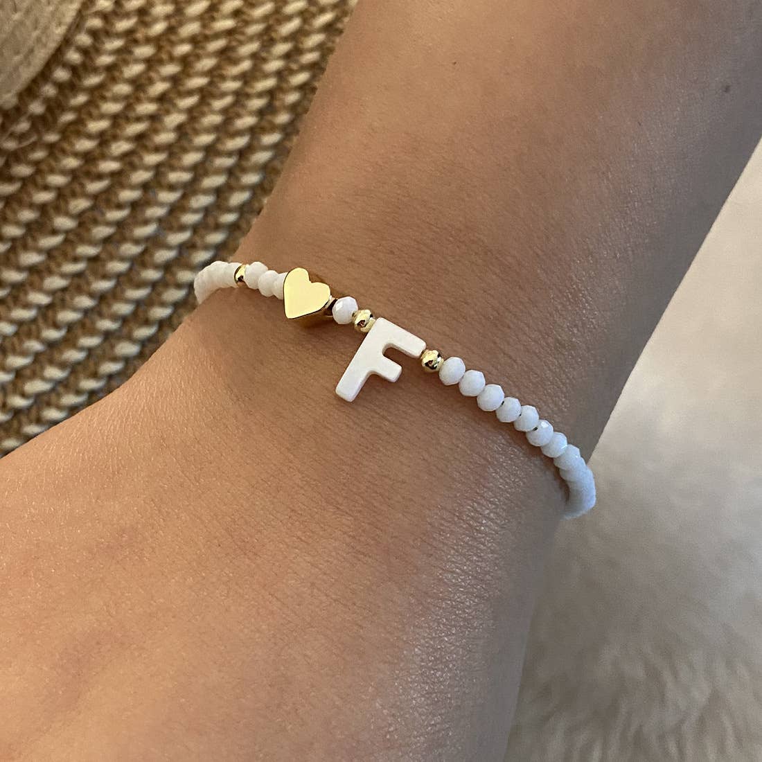 26-letter shell beaded bracelet