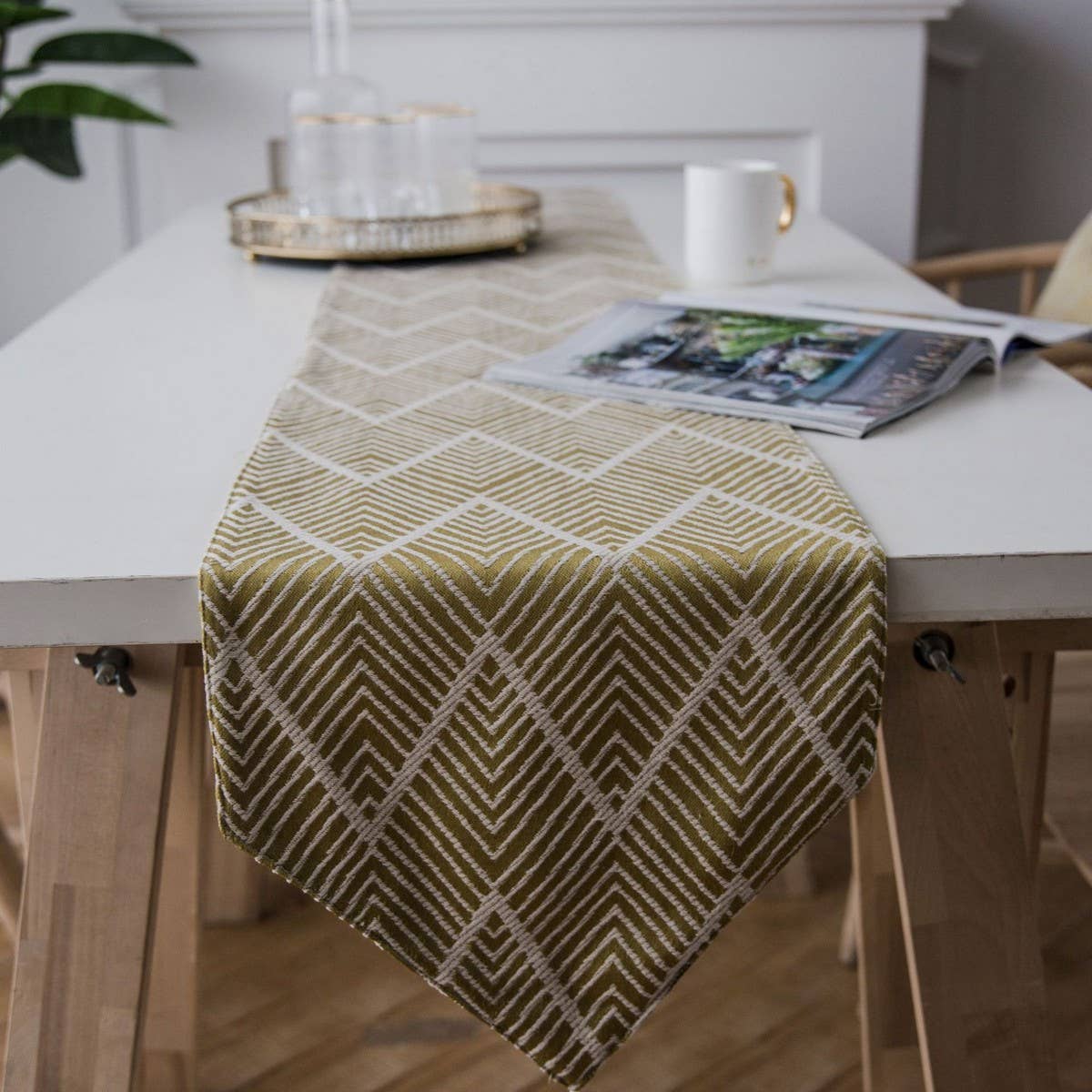 GEOMETRIC TASSEL FASHION LONG TABLECLOTH