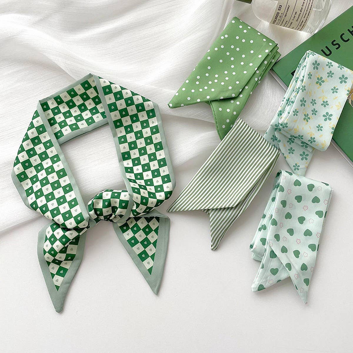 GREEN FRESH AND NARROW LONG FASHIONABLE HAIR BAND