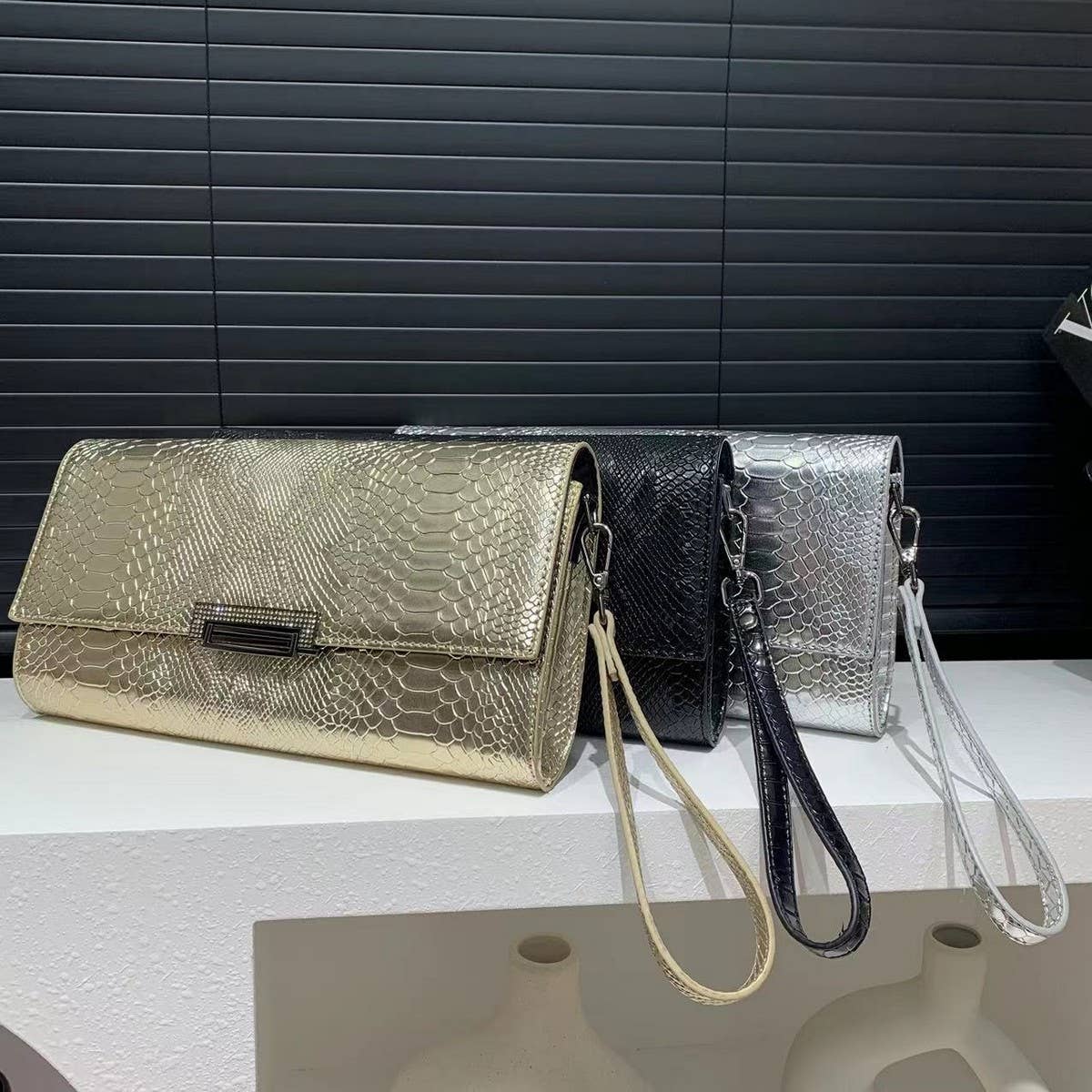 HOT SELLING FASHION RETRO COMMUTER CLUTCH BAG_CWAB2608