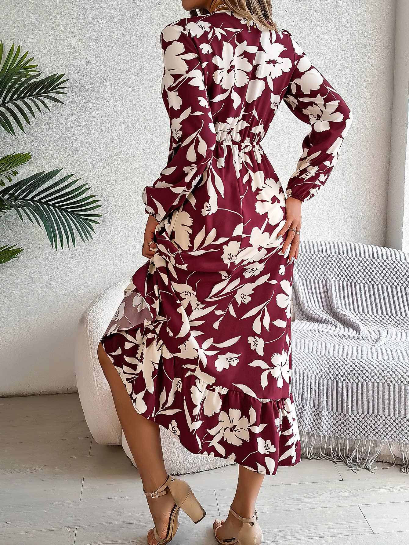 FLORAL LONG SLEEVE PEPLUM DRESS WITH WAIST TUCKED