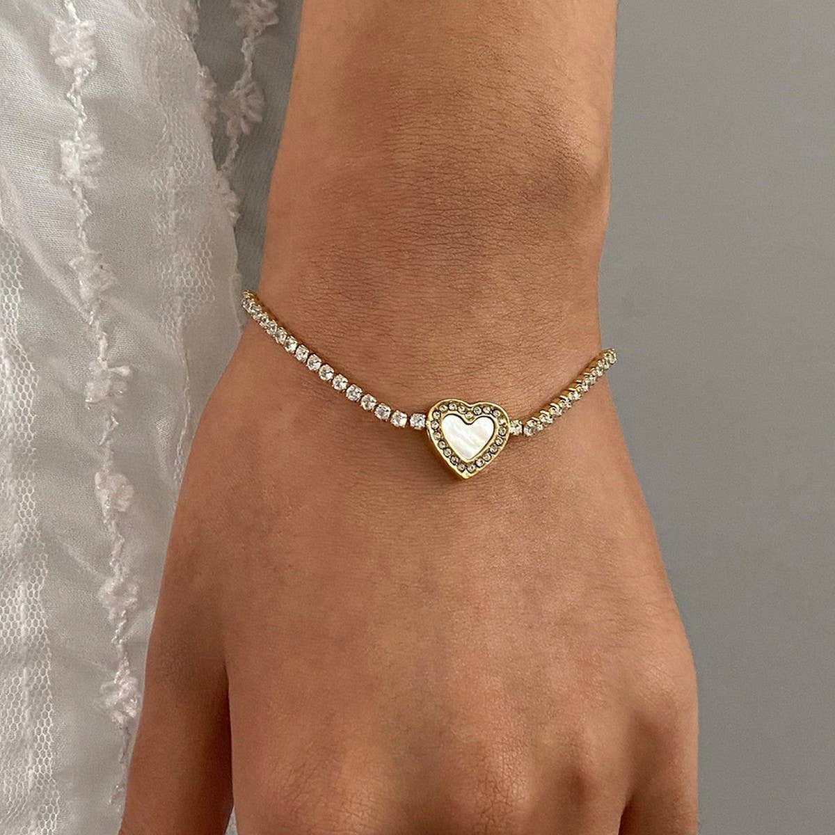 Heart Full-Zircon Bracelet in Titanium Steel