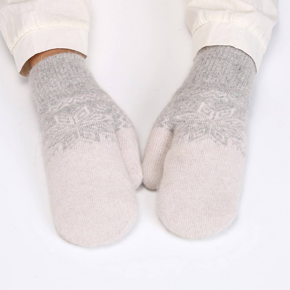 WINTER WARM KNITTED PLUSH JACQUARD GLOVES_CWAG0254