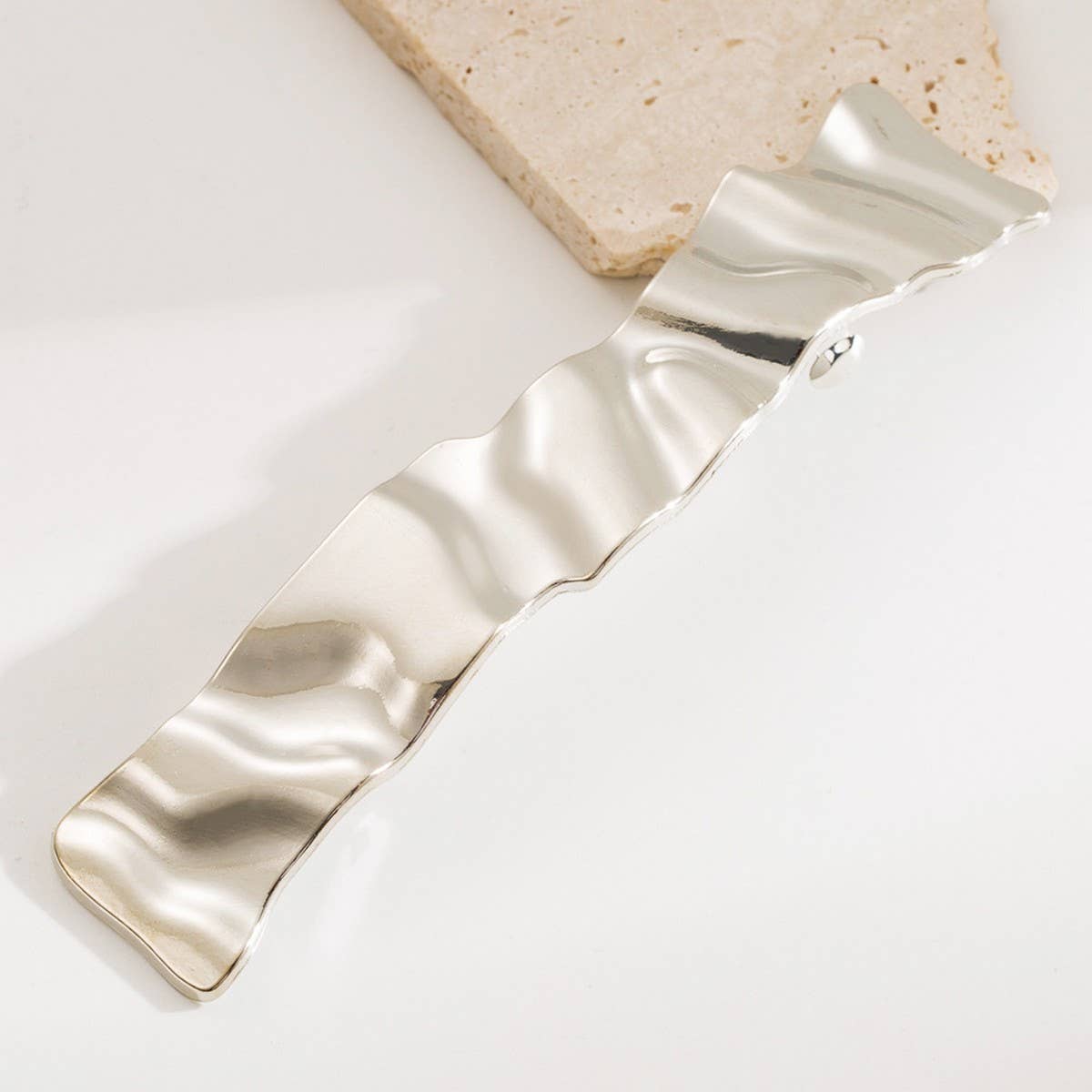 Sleek Geometric Metal Spring Hair Claw Clip_CWAHA6193