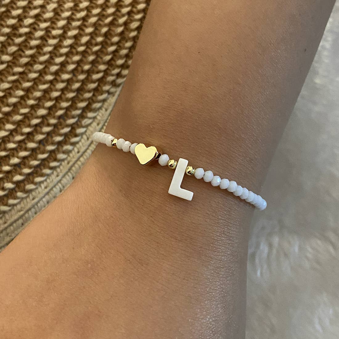 26-letter shell beaded bracelet