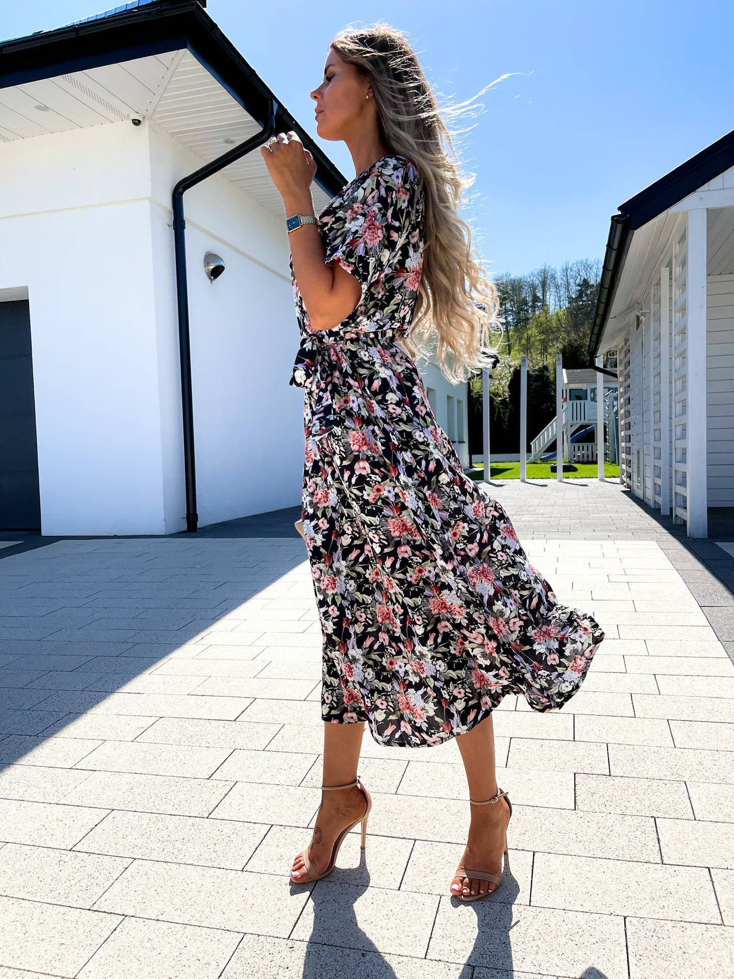 FLORAL FRESH SWEET V-NECK SHORT SLEEVE DRESS