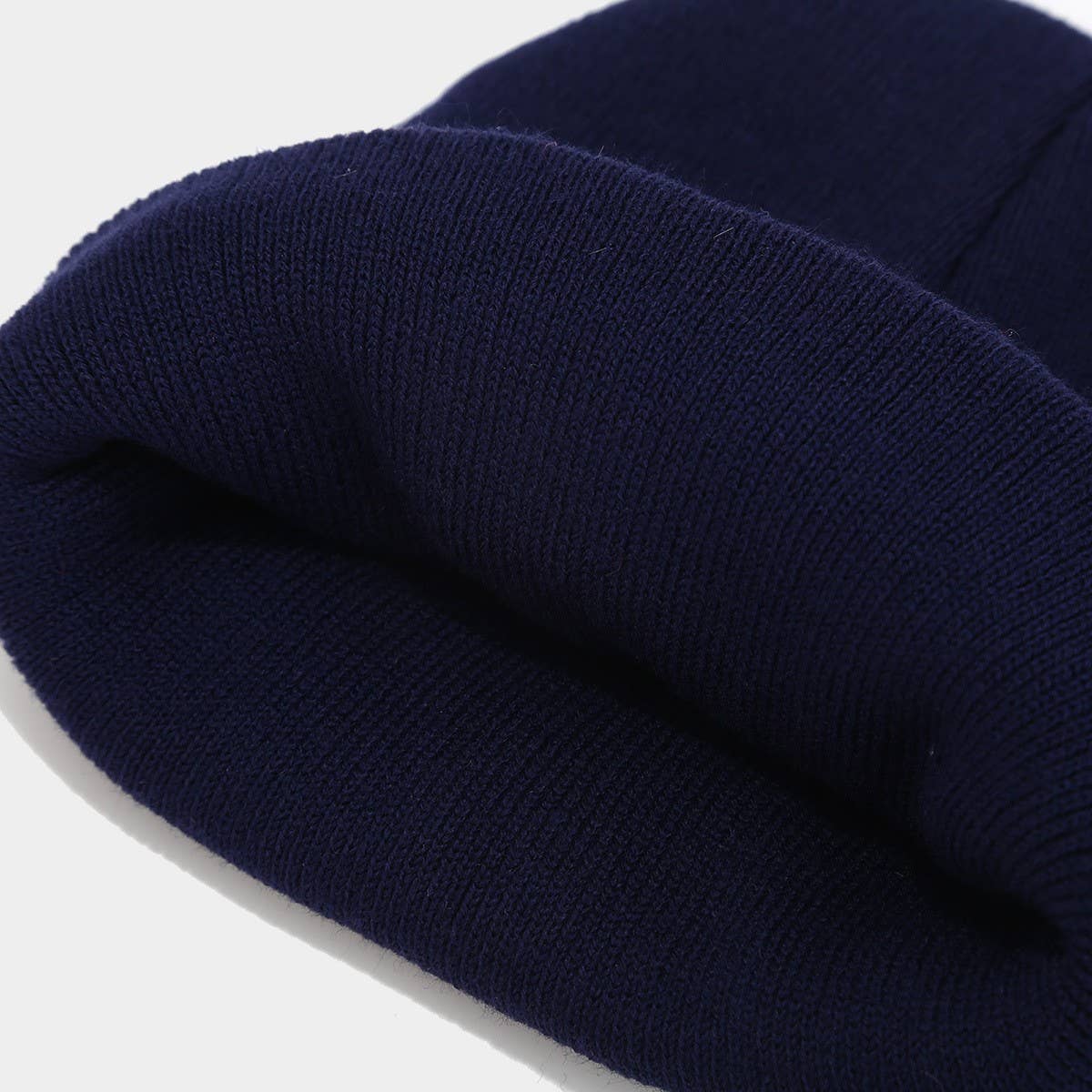 MAMA KNITTED HAT WITH EMBROIDERED LETTERS ON TOWEL_CWAH2080