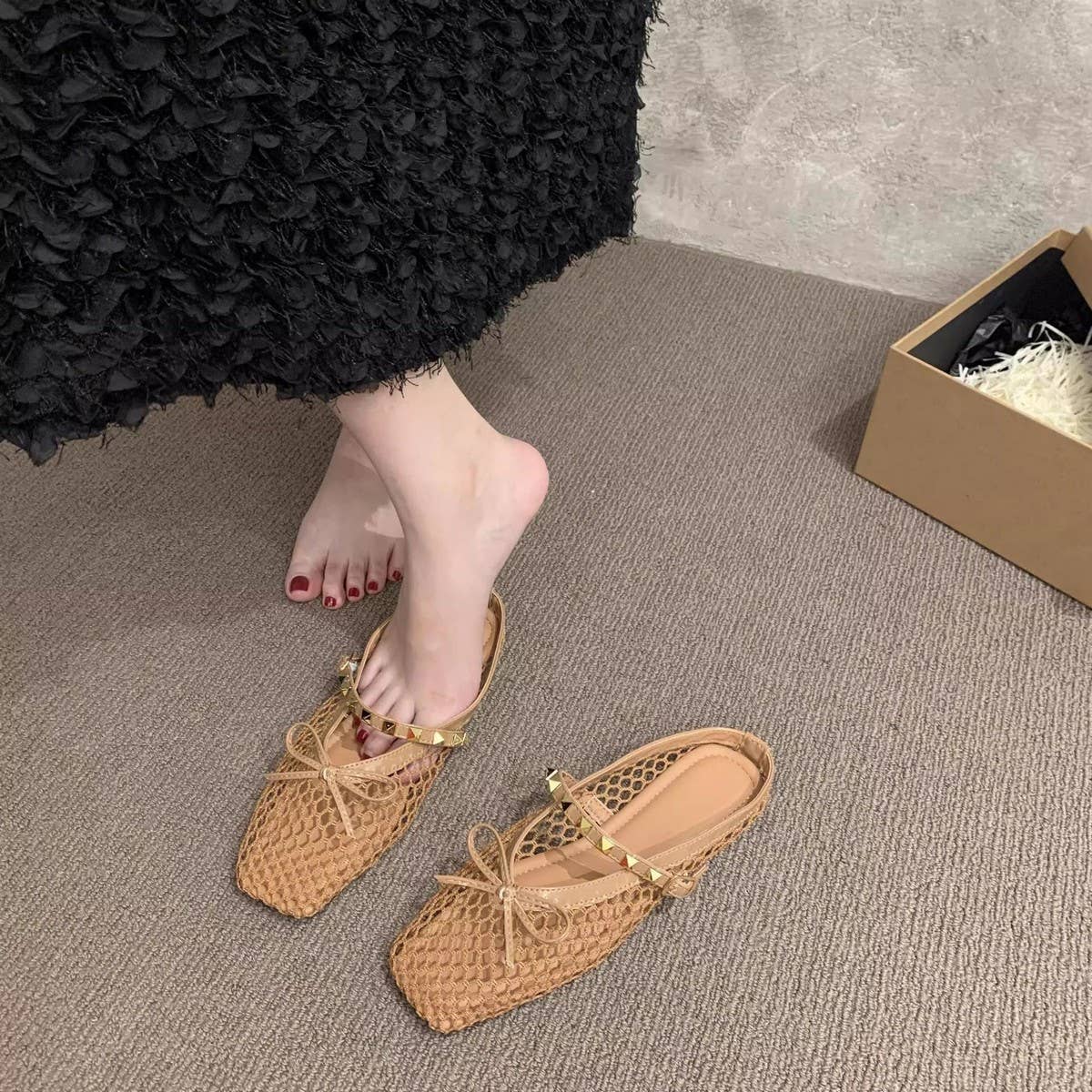 Low Heel Mesh Sandals with Covered Toe