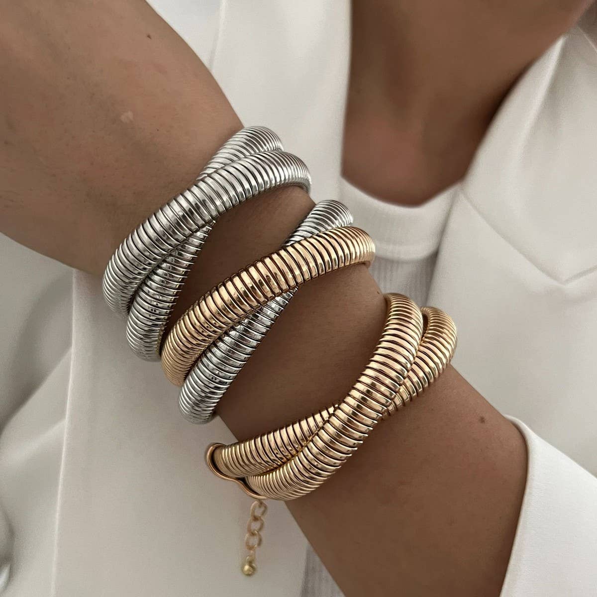 PERSONALIZED METAL SIMPLE RING BRACELET FOR WOMEN_CWMM3092