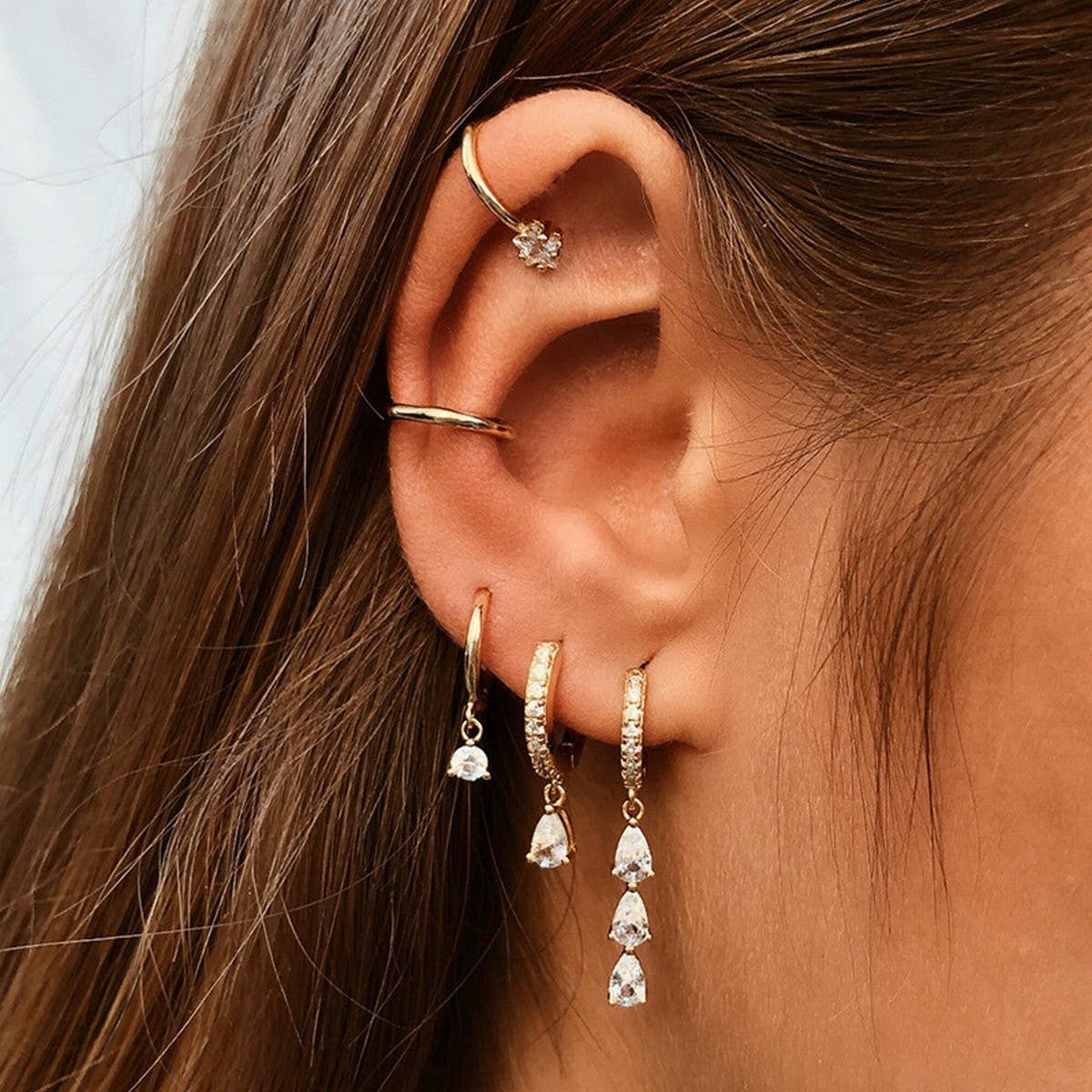 TEARDROP SHAPE MINIMALIST FASHION EARRINGS