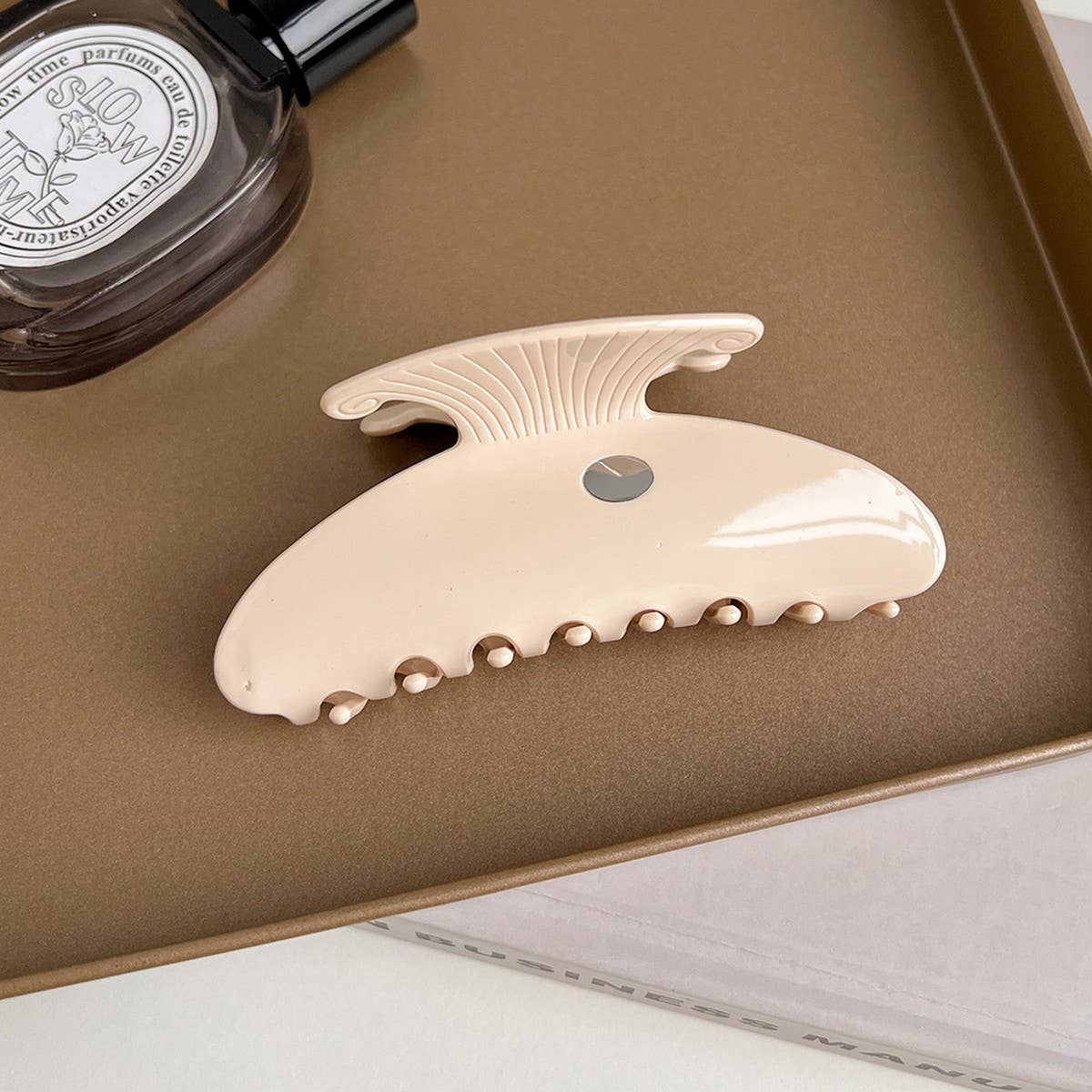 Mermaid Tail Claw Clip ? Elegant No-Crease Grip
