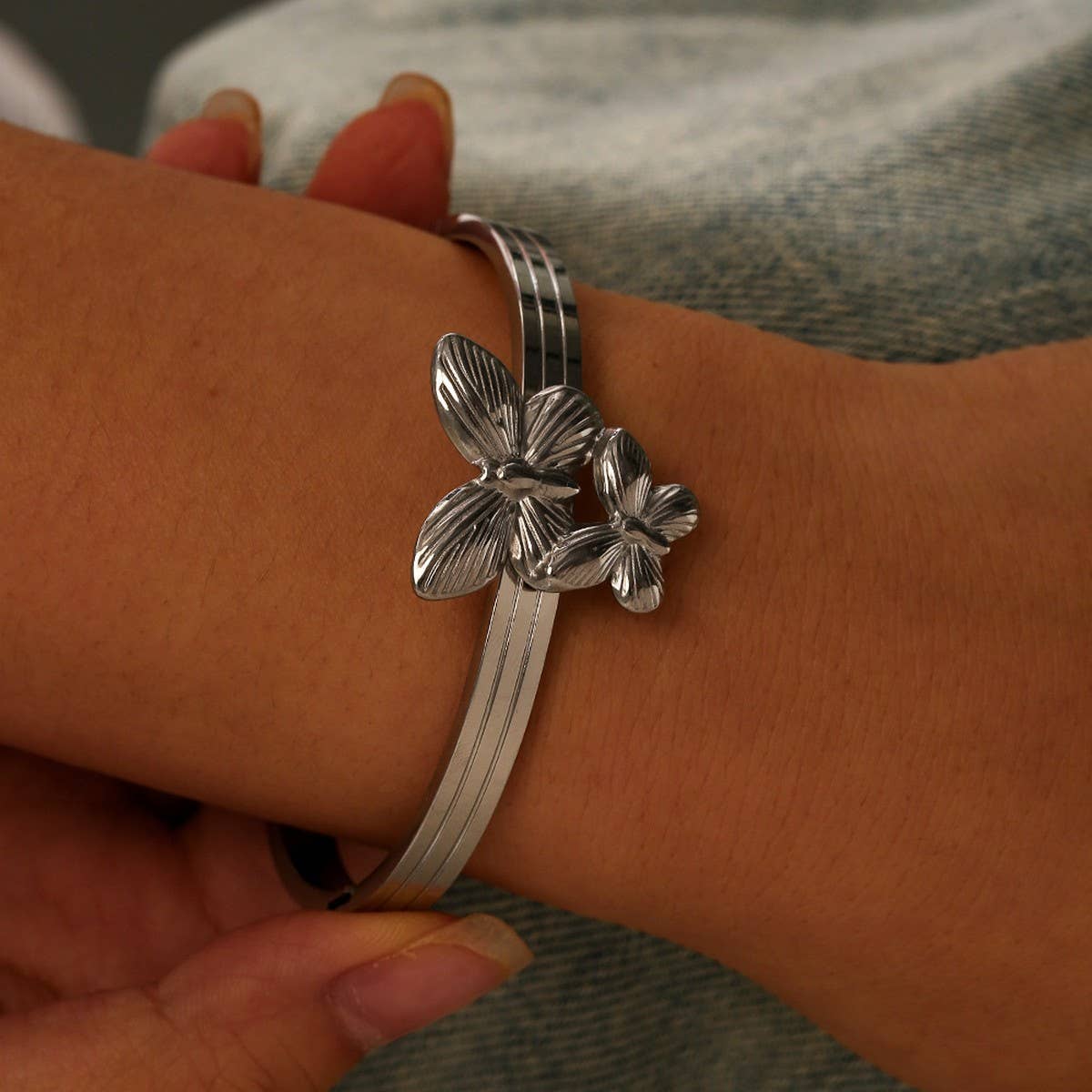 18K Double Layer Butterfly Stainless Bracelet_CWAJE4608