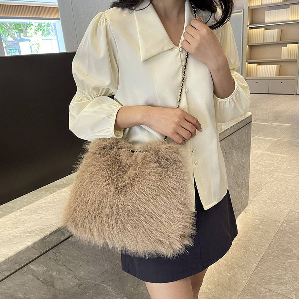 WINTER LEISURE SHOULDER BAG MESSENGER PLUSH BAG_CWAB4004