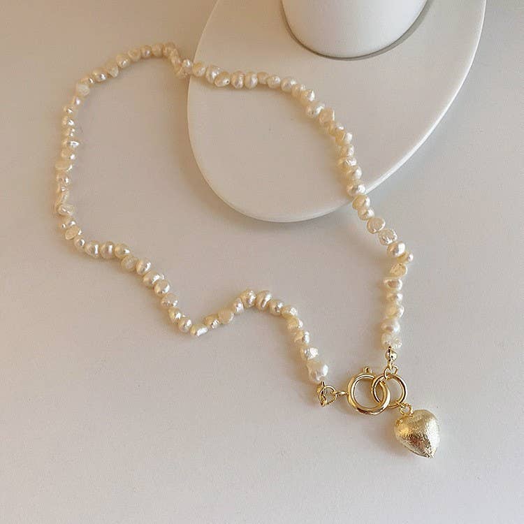 Baroque irregular retro freshwater pearl necklace