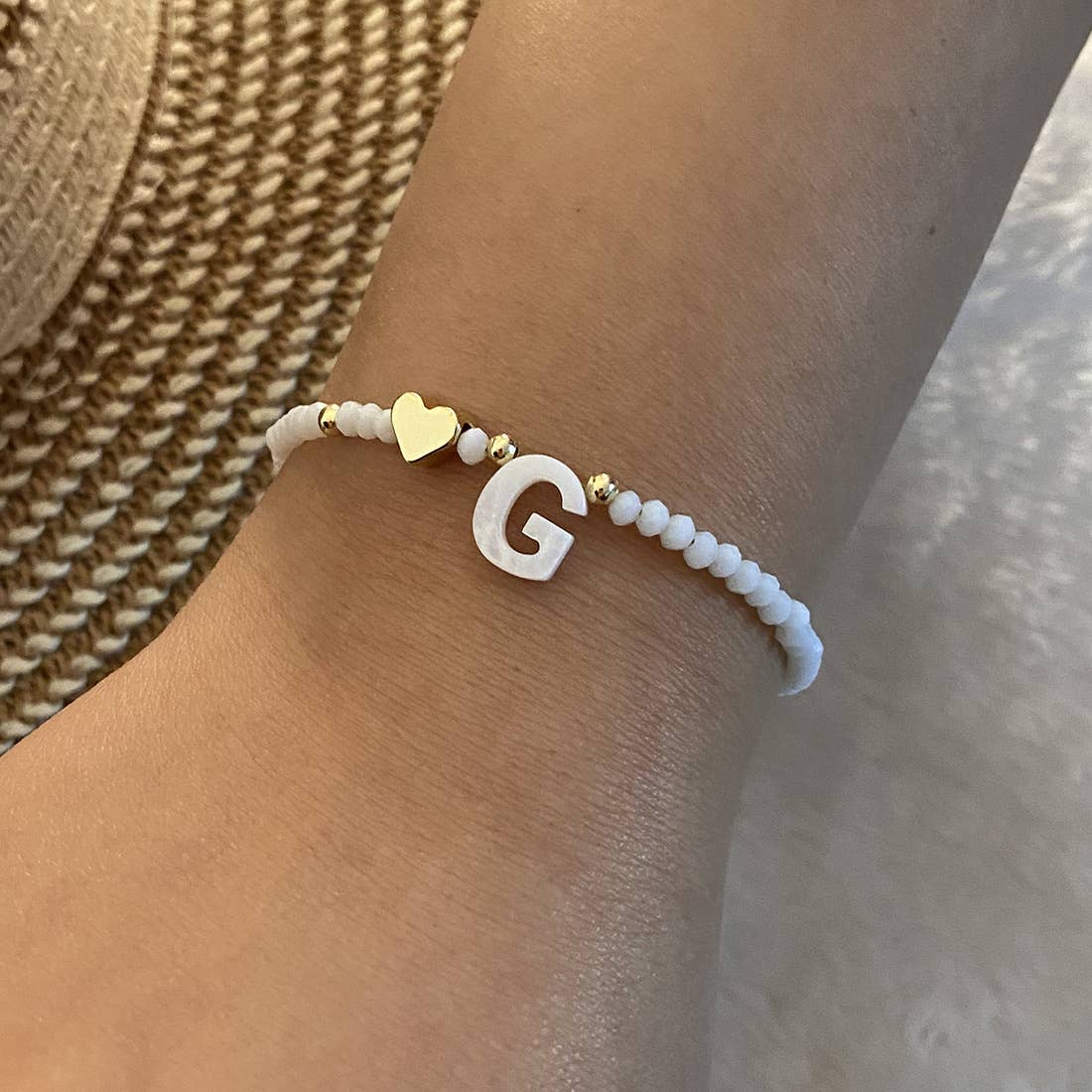 26-letter shell beaded bracelet