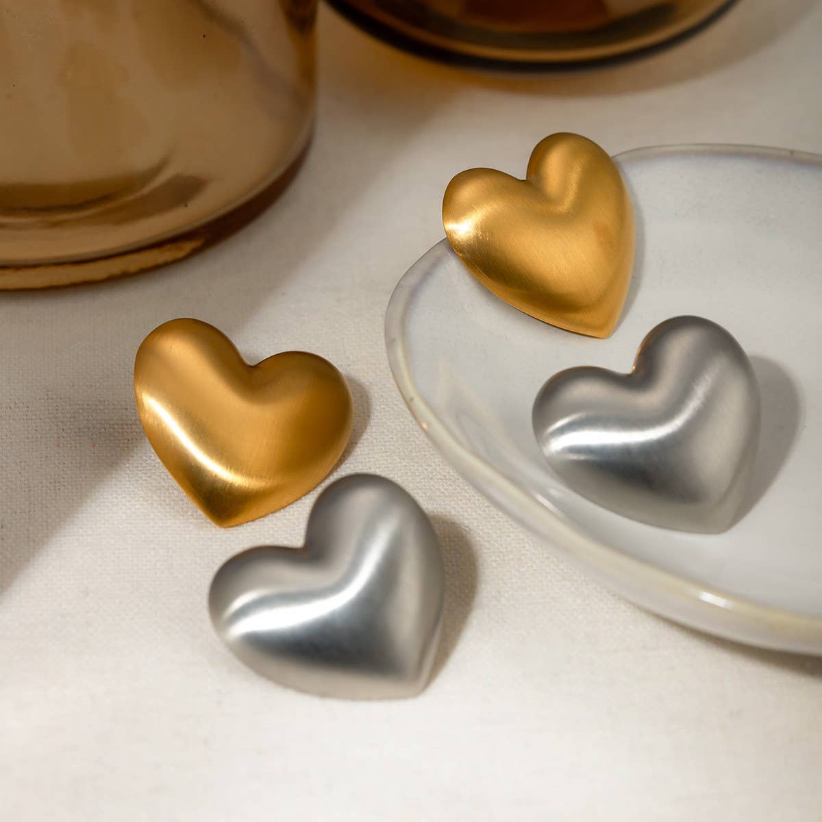 POPULAR AND VERSATILE HEART-SHAPED EARRINGS_CWAJE1791