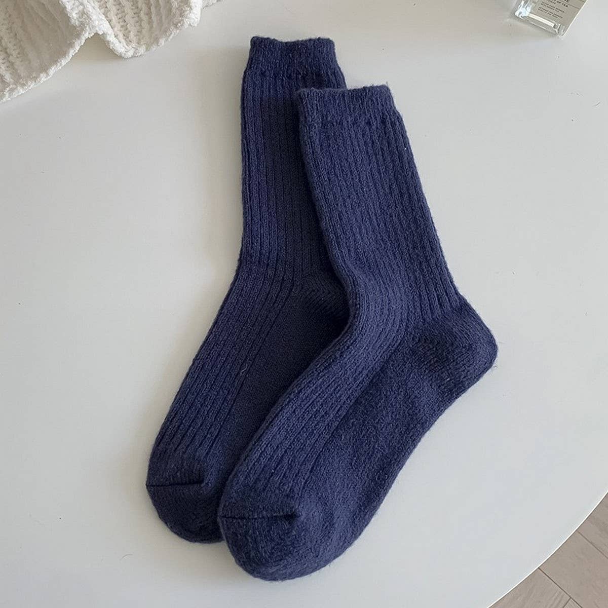 WARM AND CUTE POLKA DOT HOME SLEEPING SOCKS