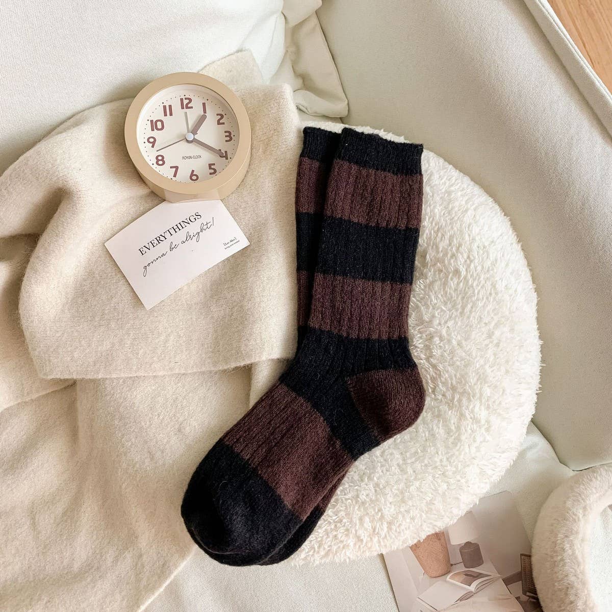 AUTUMN AND WINTER WARM STRIPED MID-CALF SOCKS_CWMS1065