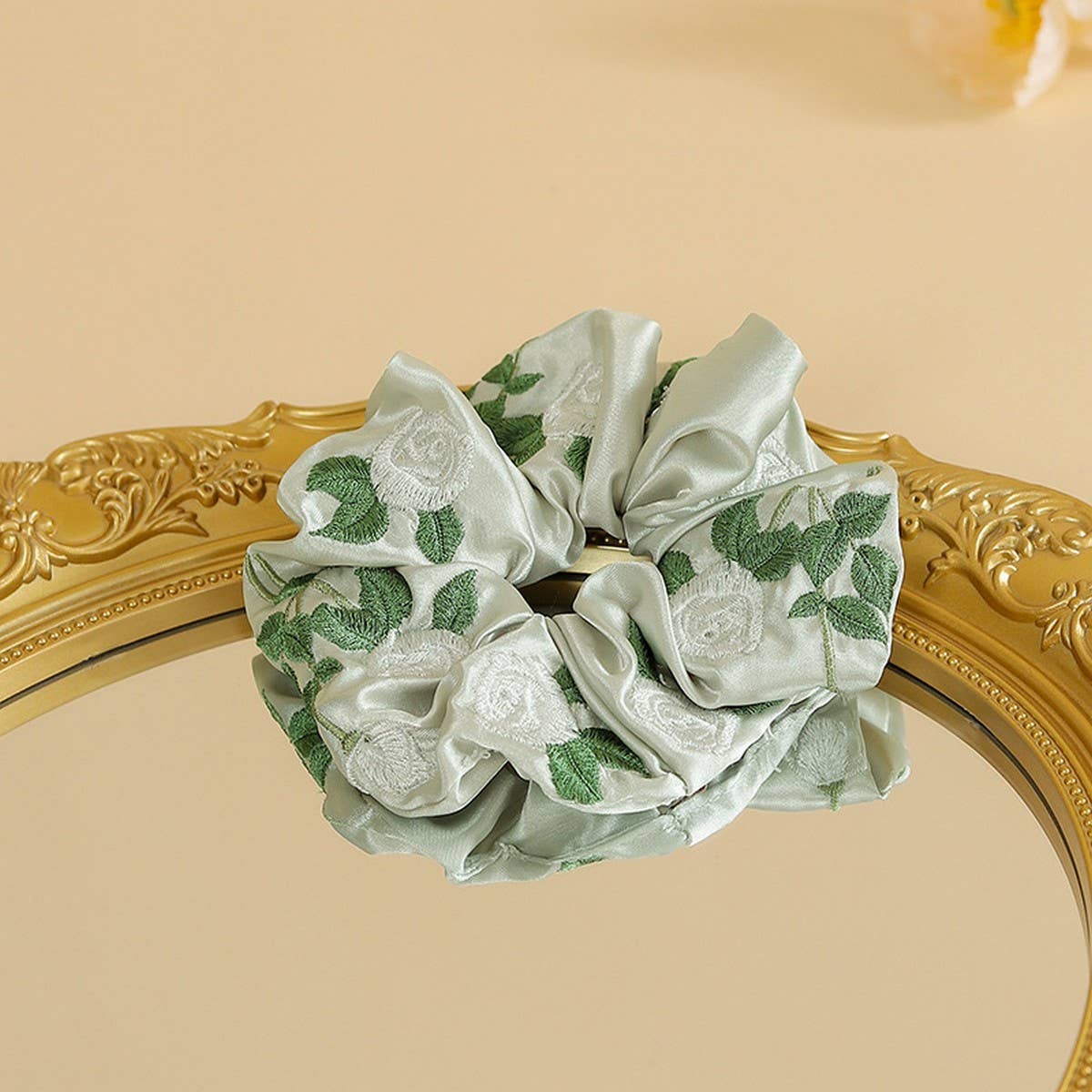 White Rose Embroidered Hair Tie for Qipao & Hanfu