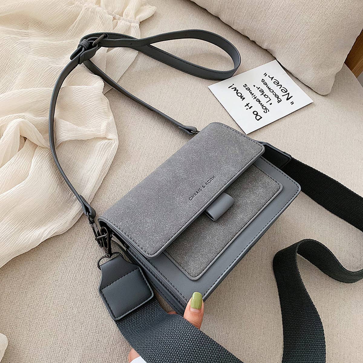 RETRO SMALL SQUARE HANDBAG SHOULDER BAG_CWAB1547