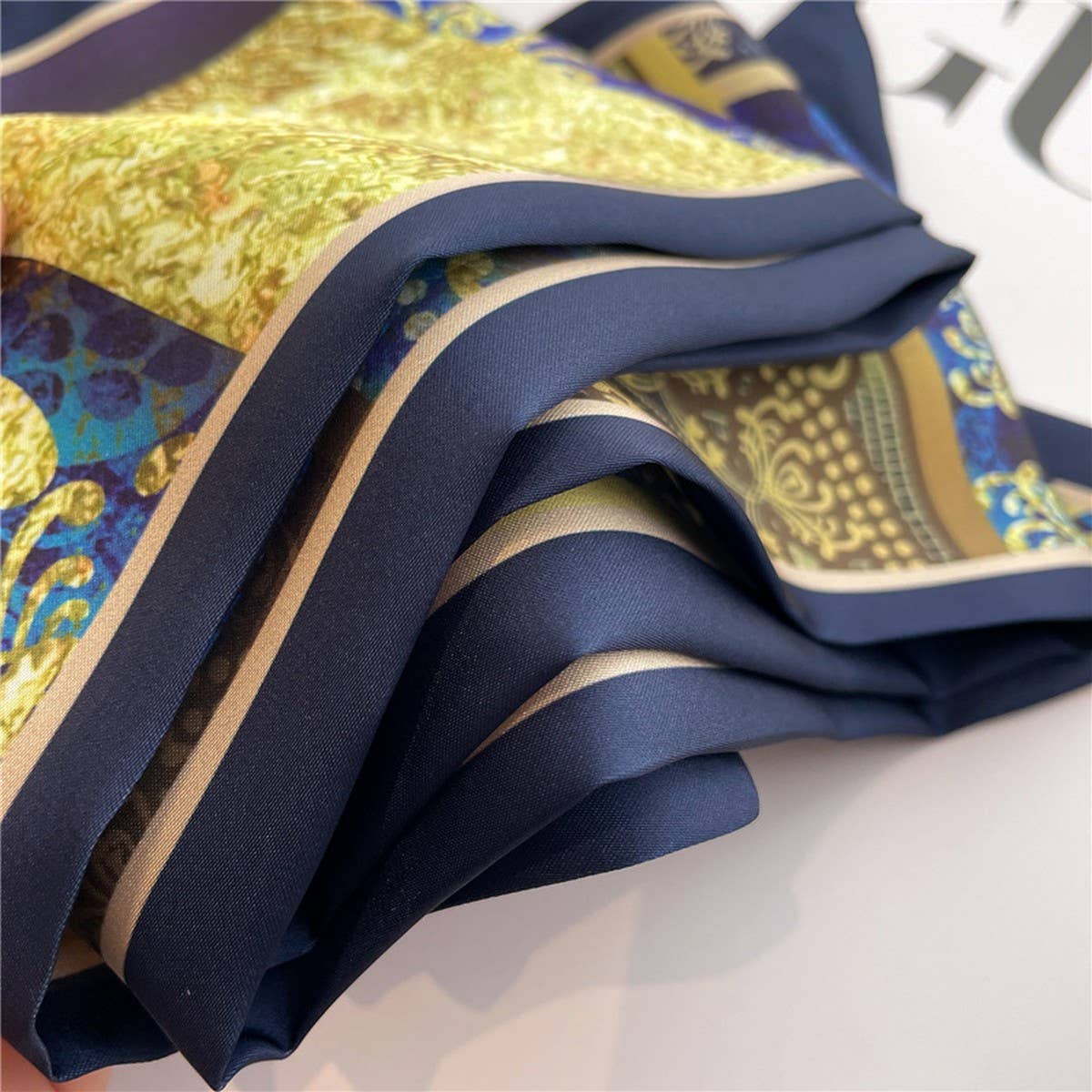 FASHIONABLE AND VERSATILE DOUBLE-LAYER HEAD SCARF_CWASC1513