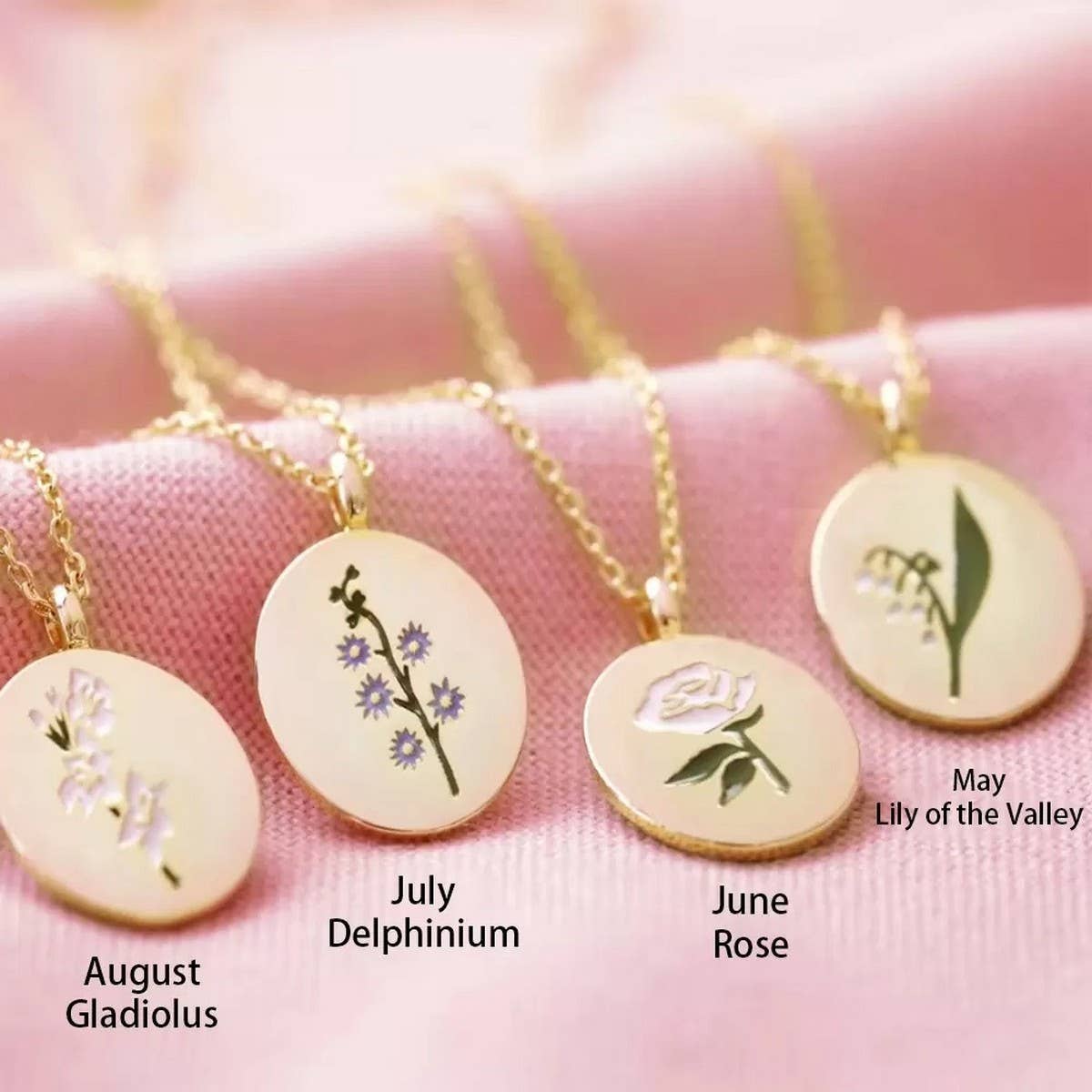 VINTAGE DECEMBER FLOWER CLAVICLE NECKLACE