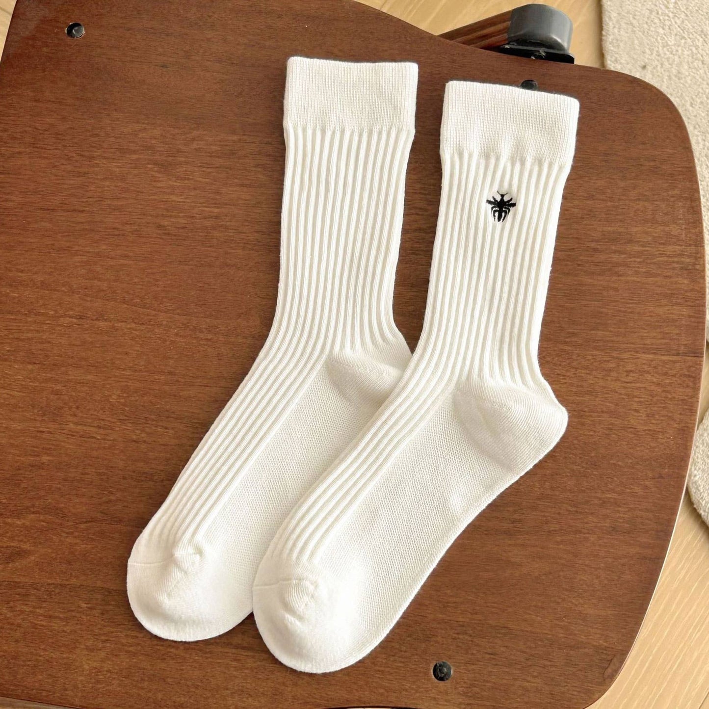 Leisure Bee Embroidery Crew Socks For Women