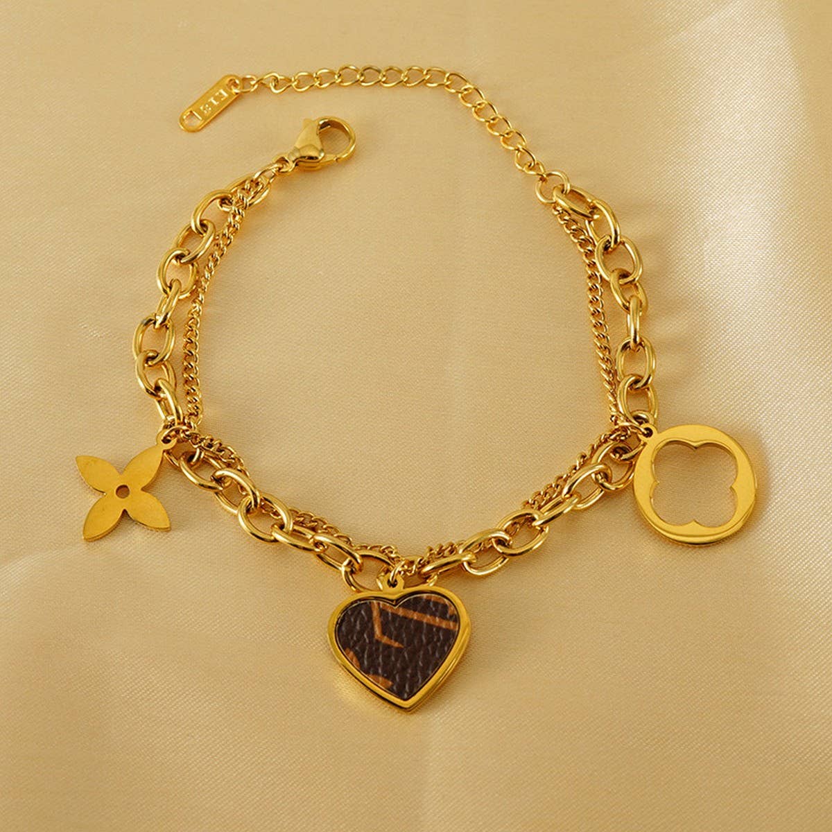 CWAJE1957_Love Mickey Mouse Gold Double Chain Bracelet