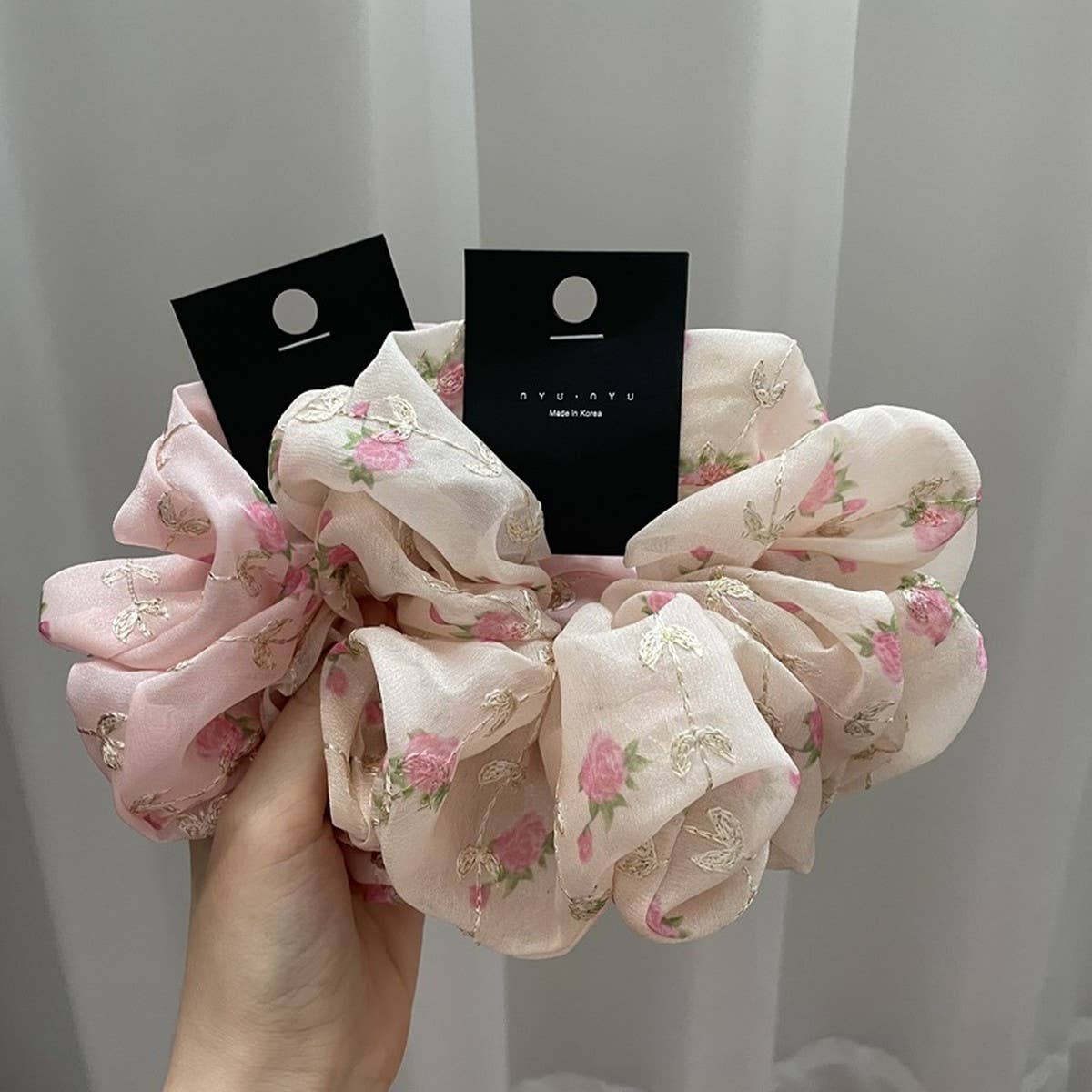 NEW EMBROIDERED FLOWERS HAIR SCRUNCHIES_CWAHA1736