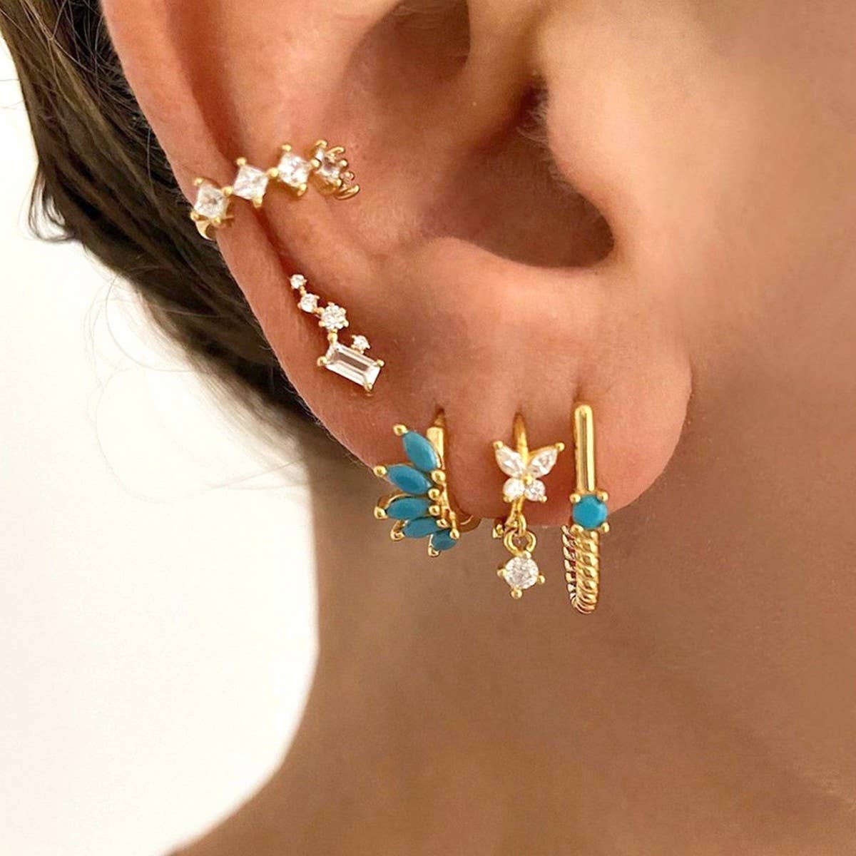 VERSATILE SYMMETRICAL STATEMENT EARRINGS