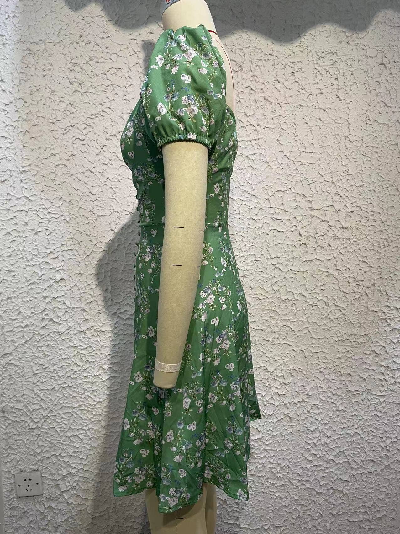FLORAL V-NECK SPLIT DRESS WITH PUFFED SLEEVES