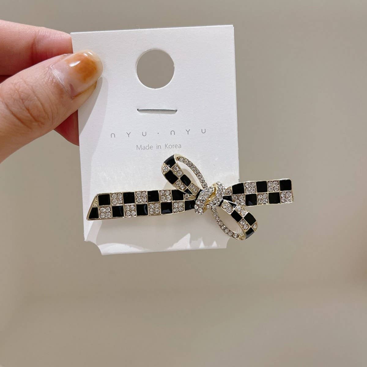 BLACK AND WHITE CHECKERBOARD RHINESTONE HAIRPIN_CWAHA4774