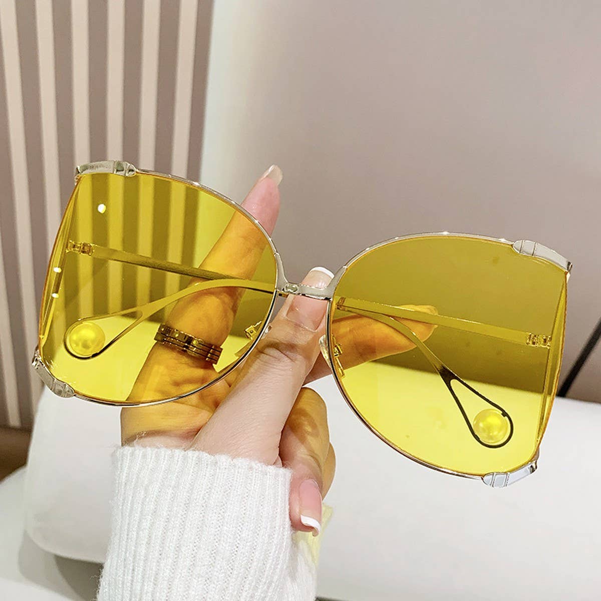 LARGE-FRAME SUNGLASSES WITH PEARLS ANTI-UV_CWASG0343