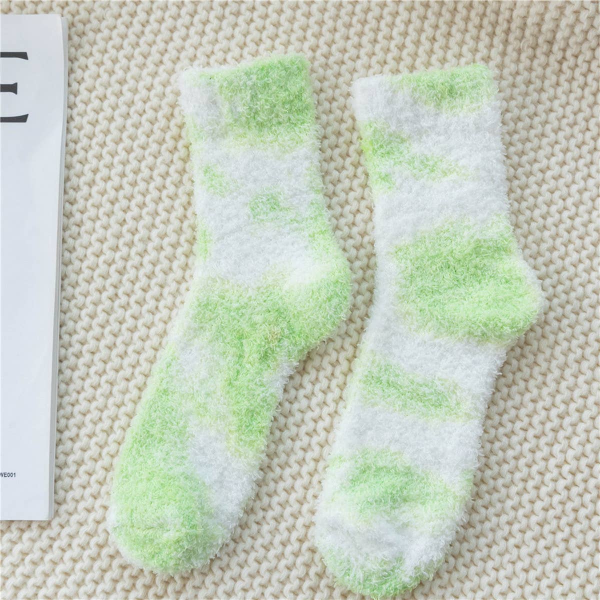 WOMEN PADDED TIE-DYED CORAL VELVET SOCKS