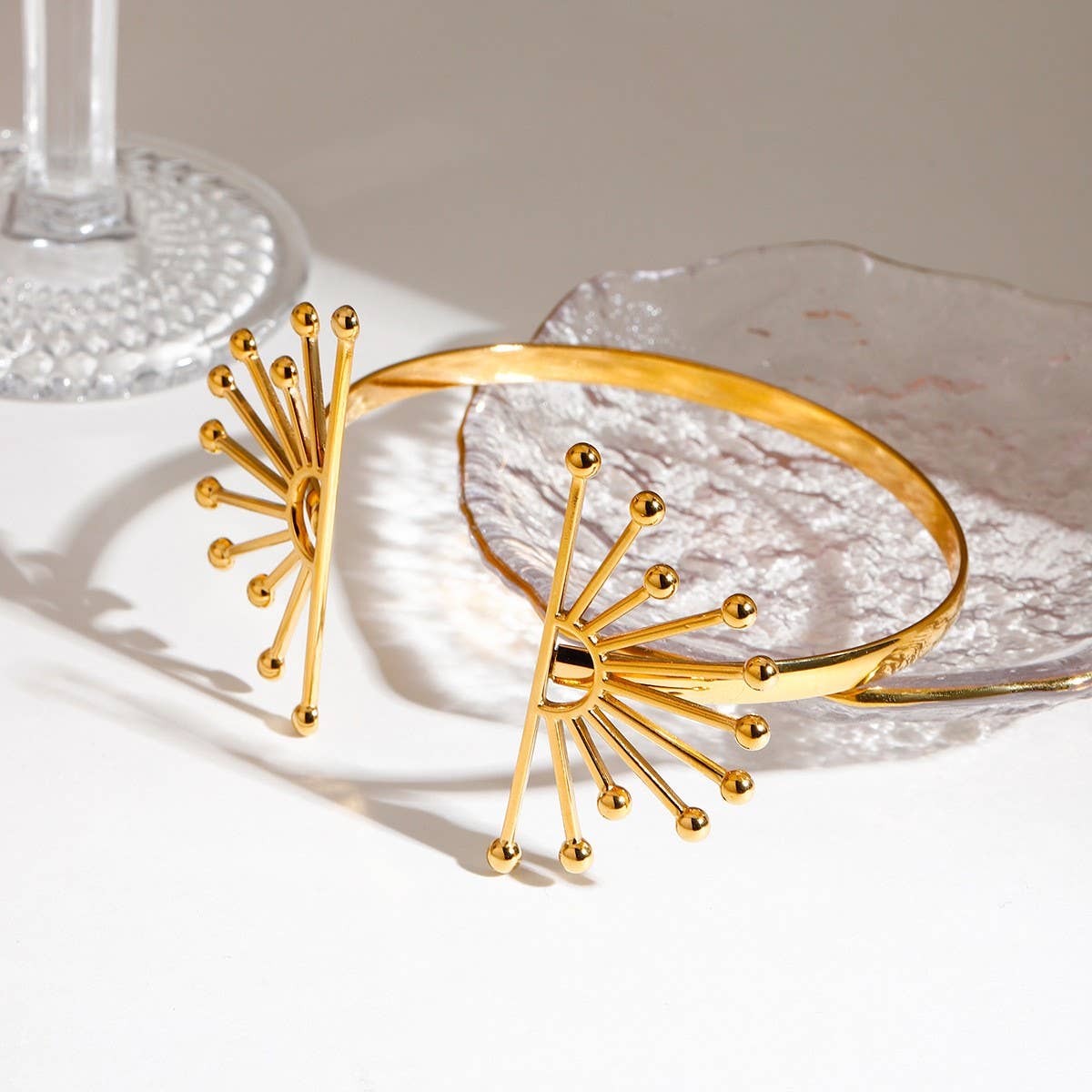 Bold 18K Gold Flower Cuff Bracelet, No Fade_CWAJE4756