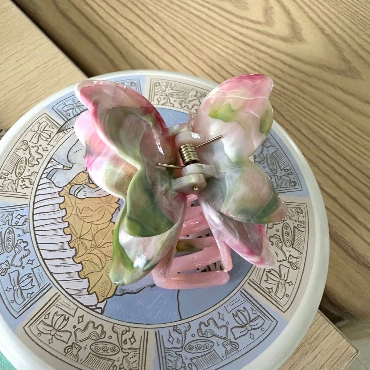 HIGH-GRADE INK BUTTERFLY HAIRPIN