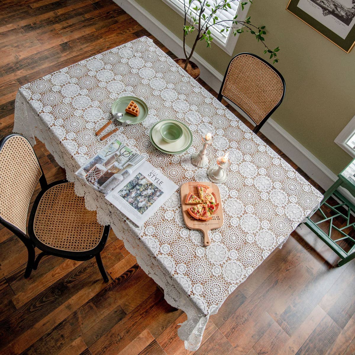 WATER-SOLUBLE EMBROIDERED LACE HOLLOW TABLECLOTH