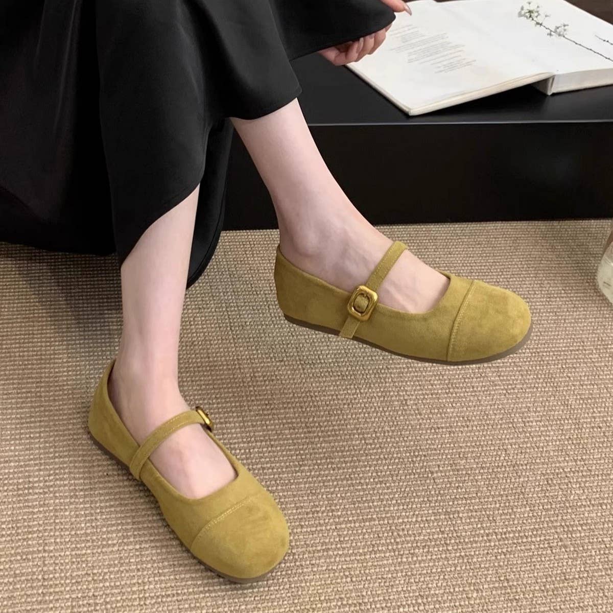 Soft Sole Round Toe Mary Jane Flats for Women_CWSHF0069